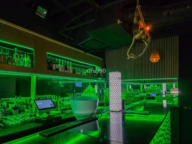 ¡GRAN OPORTUNIDAD! TRASPASO DE PUB EN LLEIDA photo 0