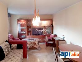 EXCLUSIVA APIALIA – ¡Amplio piso de 4 habitaciones en Mollerussa te está esperando! photo 0