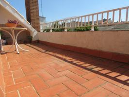 SANT CELONI (CENTRO): MAGNÍFICA CASA EN ESQUINA MUY BIEN SITUADA CON PÁRQUING Y TERRAZA photo 0