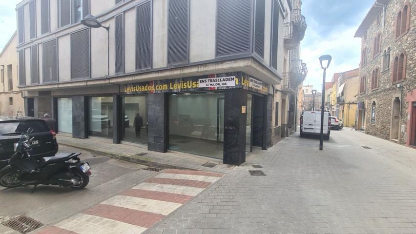 SANT CELONI (CENTRO) : LOCAL ESQUINERO EN PLENO CORAZÓN COMERCIAL DE SANT CELONI photo 0