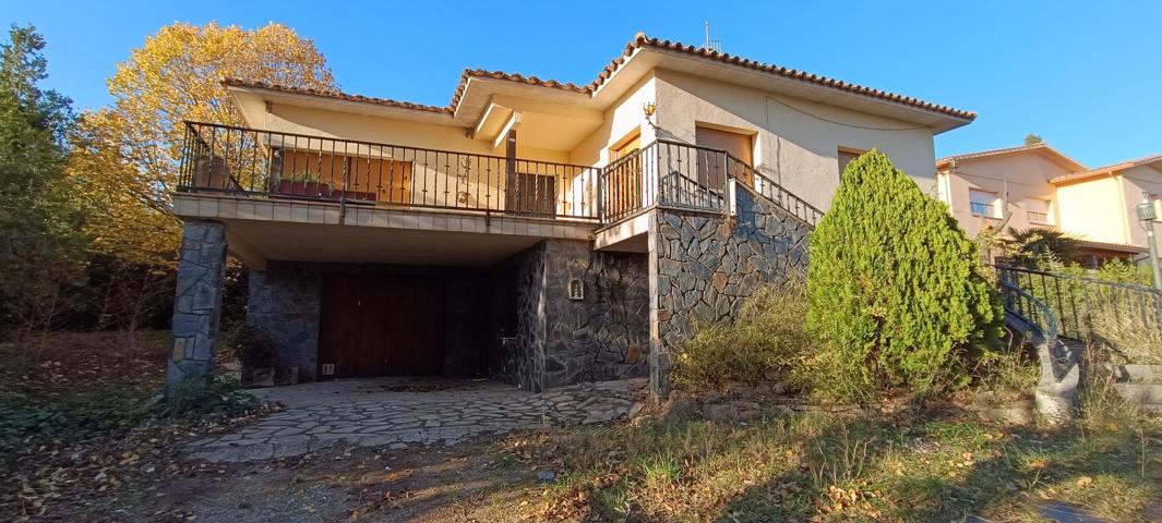 CAMPINS (PUEBLO): CHALET URBANO CON IMPRESIONANTES VISTAS A 7 MINUTOS DE SANT CELONI photo 0