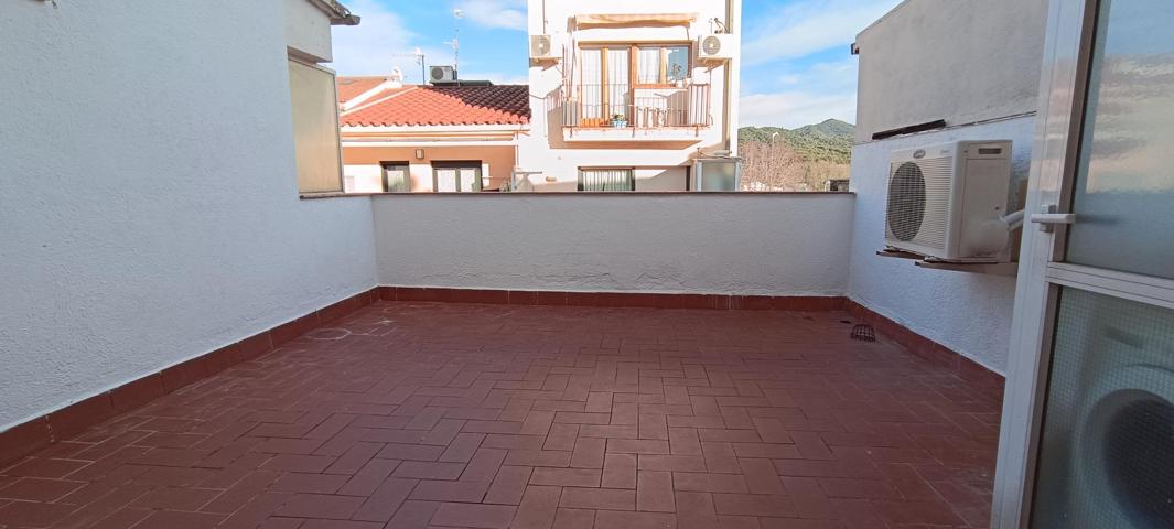 SANT CELONI (ENTRADA ESTACIÓN): PISO DE OCASIÓN EN VENTA CON INCREIBLE TERRAZA photo 0