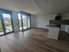 SANT CELONI ZONA  PLA DE PALAU: GRAN PISO  DÚPLEX DE OBRA NUEVA EN VENTA  MUY BIEN UBICADO photo 0