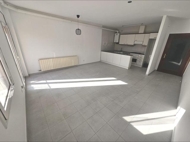 SANT CELONI (CENTRE): PISO EN VENDA MUY SOLEADO EN PLENO CENTRO RODEADO DE COMERCIOS Y SERVICIOS photo 0