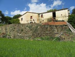 FOGARS DE MONTCLÚS (MOSQUEROLES): MASIA A REFORMAR CON IMPRESIONANTE TERRENO LLANO JUNTO A PUEBLO photo 0