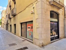 Local y vivienda en el casco antiguo de Torroella de Montgrí photo 0