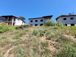 Venta de 3 casas unifamiliares en construcción en Can Fornaca photo 0