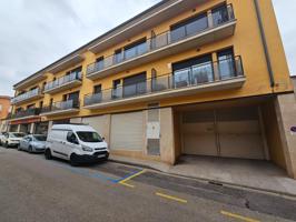 Duplex en venta de una habitación en el centro de La Bisbal d'Empordà photo 0