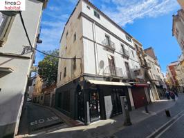 Oportunidad. Edificio en el Casc antic de Lloret de Mar photo 0