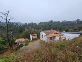 Casa para reformar con jardín y piscina photo 0