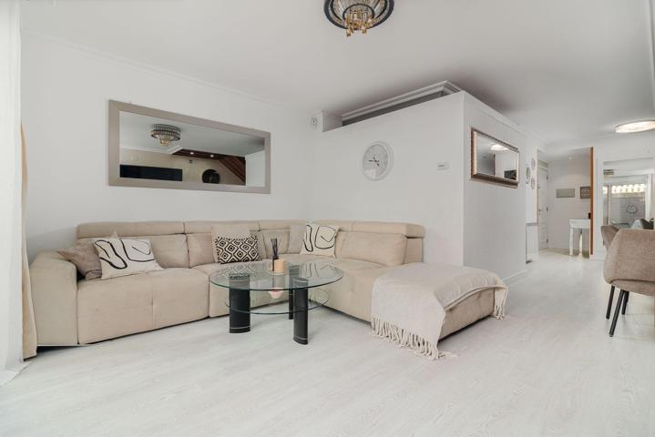 CASA ADOSADA UNIFAMILIAR EN VENTA photo 0