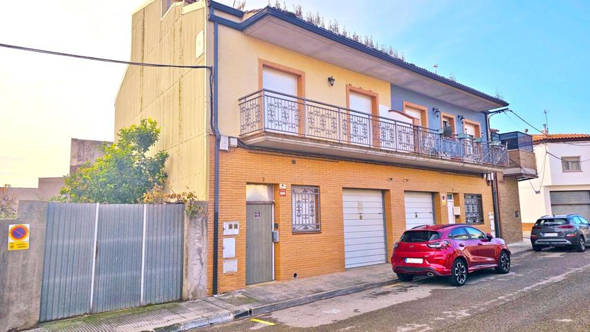 Casa adosada en venta en Palafolls photo 0