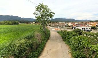 Suelo urbano y urbanizable residencial en Camós photo 0