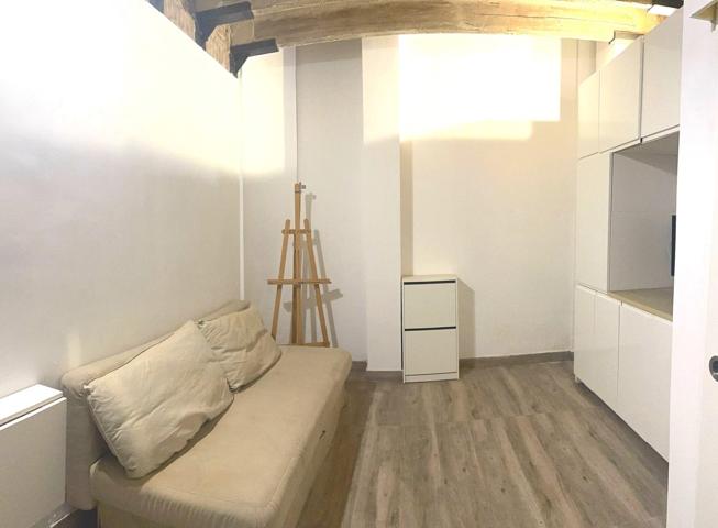 Acogedor estudio en el corazón de Barcelona photo 0