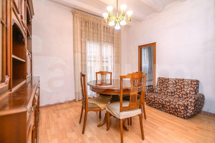 Piso En venta en El Raval, Barcelona photo 0