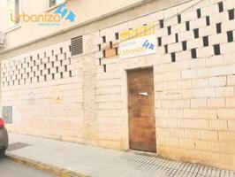 LOCAL COMERCIAL CON POSIBILIDAD DE CONVERTIR EN VIVIENDA JUNTO A LA ESTACION DE TRENES photo 0