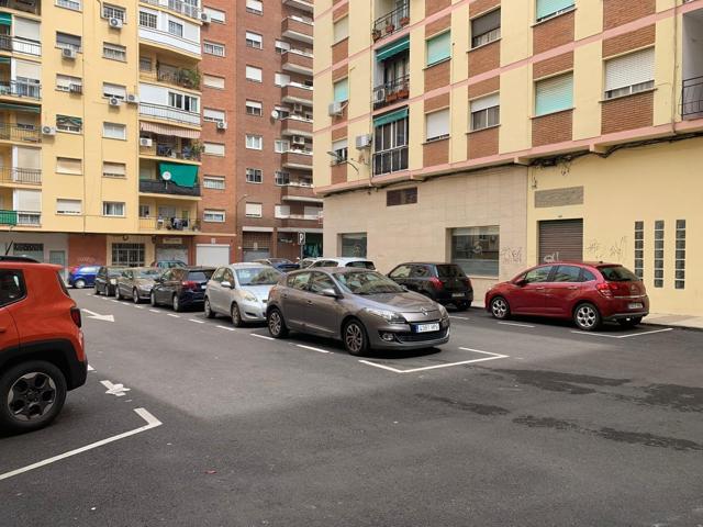 PLAZA DE GARAJE EN ALQUILER EN EL CENTRO DE BADAJOZ photo 0
