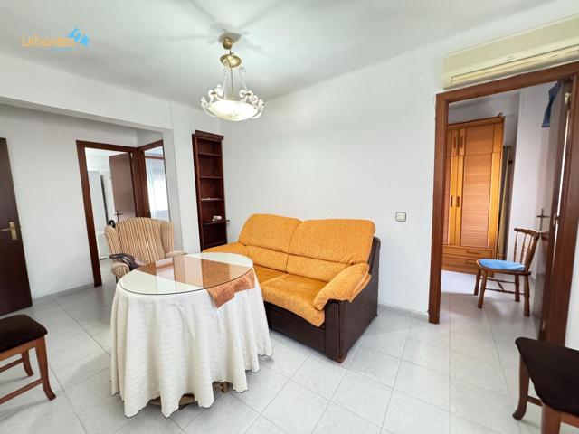 LISTO PARA ENTRAR; PISO CON TERRAZA EN BADAJOZ photo 0