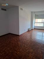 Piso en venta en Calle la Bomba photo 0