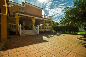 CHALET INDEPENDIENTE JUNTO AL VIEJO VIVERO EN BADAJOZ photo 0