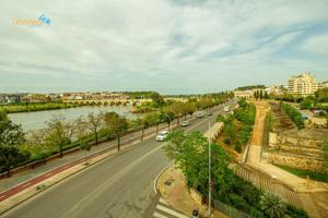 VIVIENDA EN VENTA DE 4 DORMITOROS VISTAS AL RIO EN BADAJOZ photo 0