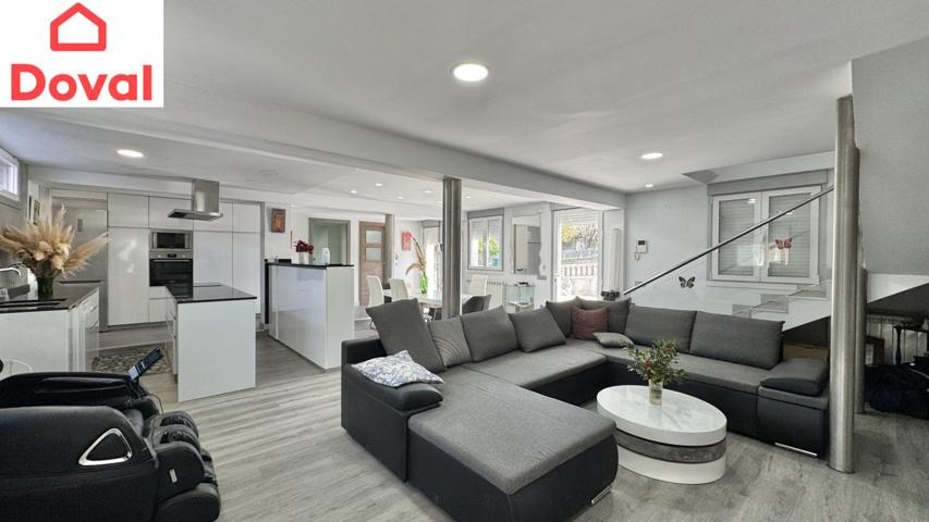 CHALET EN VENTA RECIÉN REFORMADO EN O PORRIÑO photo 0