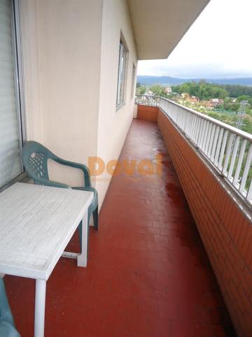 Se vende piso muy amplio con balcon en Ponteareas photo 0