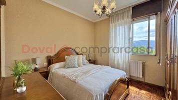 🏡¡Oportunidad única en Tui! Casa con jardín a un paso del centro photo 0
