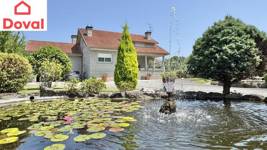 Exclusivo chalet ubicado en una de las zonas más tranquilas y mejor comunicada de los alrededores de Vigo, ¡No te lo pierdas! photo 0