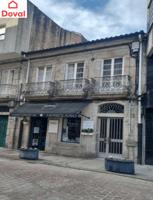 Oportunidad Única en el Centro de Porriño: Inversión Rentable photo 0