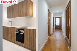 Piso reformado de 3 habitaciones y 2 baños en el centro de Vigo photo 0