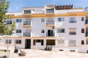 Venta de Piso con todo lo que puedes desear en SalobreÃ±a!!!! photo 0