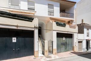 Amplia vivienda en pleno centro de Motril. photo 0