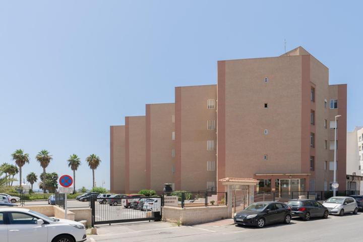 Apartamento en primera línea de Playa Poniente photo 0
