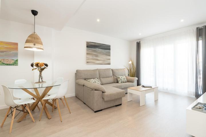 Exclusivo piso en Residencial Nasila con licencia turística en Playa Granada photo 0