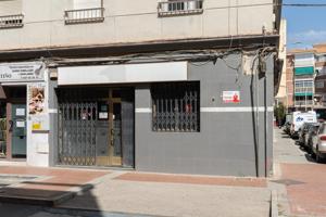 Local haciendo esquina!! photo 0