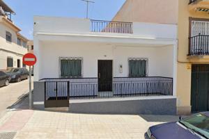 Encantadora Casa en Motril con Vistas al Mar y Amplios Espacios. Con plaza de aparcamiento opcional!!! photo 0
