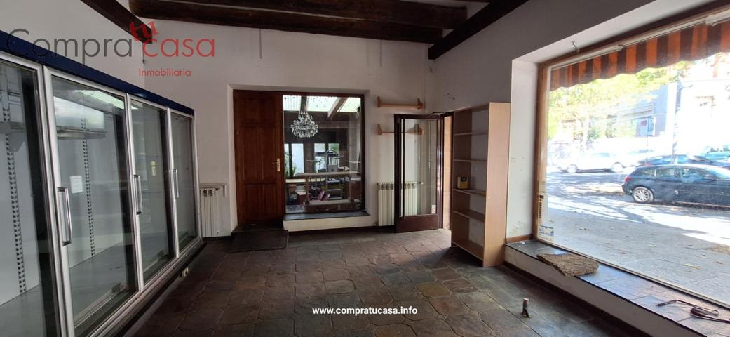 LOCAL FRENTE AL COLEGIO CLARET photo 0