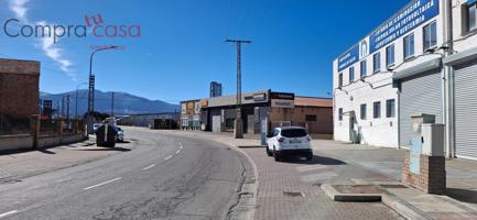 ALQUILER.-.NAVE CON CAMPA PARA TALLER MECANICO.-.EL CERRO photo 0
