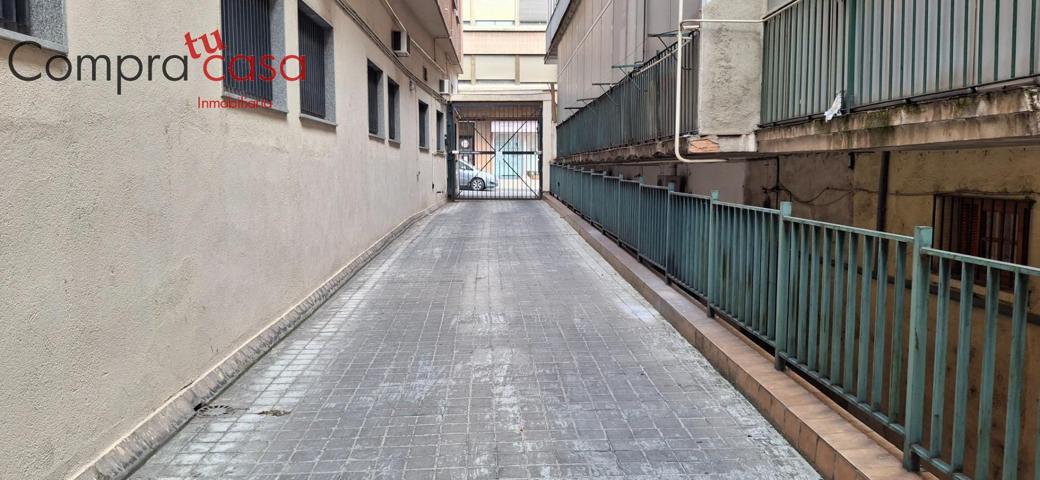 ALQUILER.-.GARAJE.-.CALLE CURTIDORES.- photo 0