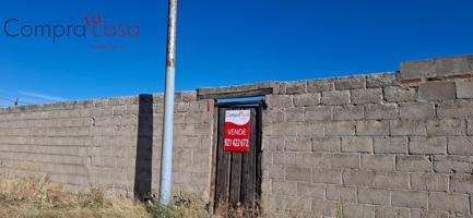 VENTA.-.NAVES CON CAMPA EN NAVAS DE ORO.-.SEGOVIA photo 0