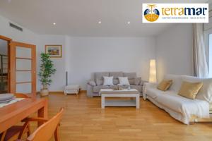 ¡Vive en el Ático Dúplex de Tus Sueños con Terrazas Espectaculares en el Corazón de Castelldefels! photo 0