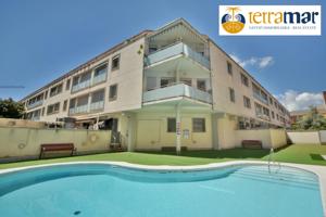 PLANTA BAJA DE 4 HABITACIONES CON PISCINA COMUNITARIA EN VILADECANS photo 0