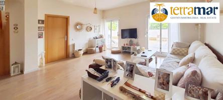 APARTAMENTO DOS HABITACIONES CON TERRAZA , PISCINA Y PARKING EN PLAYA CASTELLDEFELS - ZONA PINEDA photo 0