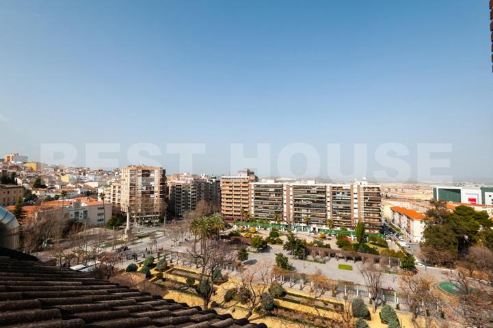 Piso En venta en Jaen, Jaén photo 0