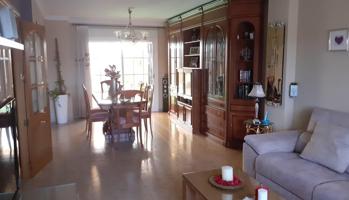 Unifamiliar Pareada En venta en Jaen, Jaén photo 0