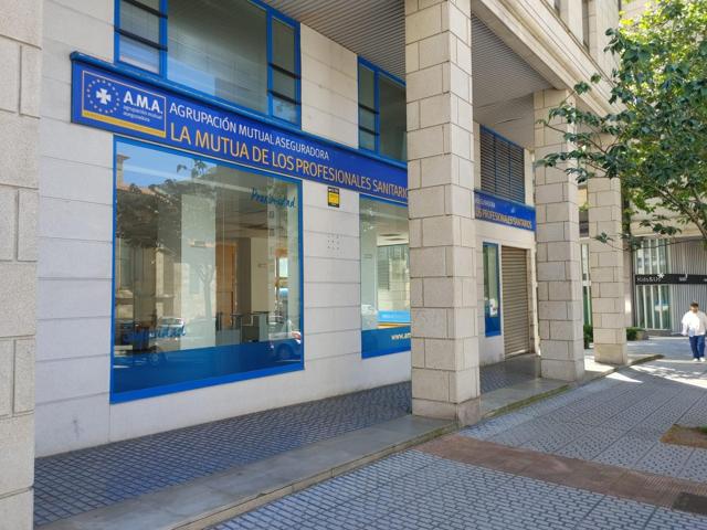 Oficina En venta en Santa Margarita-Los Puentes, A Coruña photo 0