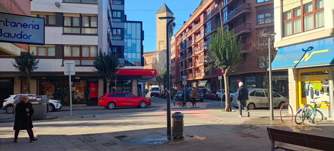 Oficina En venta en Las Arenas Centro, Getxo photo 0