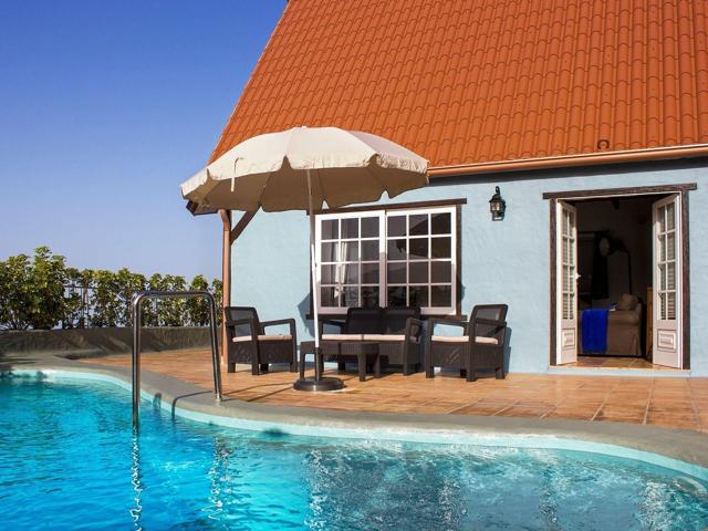 Casa De Campo En venta en La Quinta, Santa Úrsula photo 0