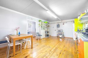 Almacén Excepcional con Múltiples Usos y Azotea en Las Palmas de Gran Canaria ¡Oportunidad Única en Las Palmas! Versátil Inmueble en Pablo Penáguilas con Almacén, Vivienda y Gran Azotea photo 0